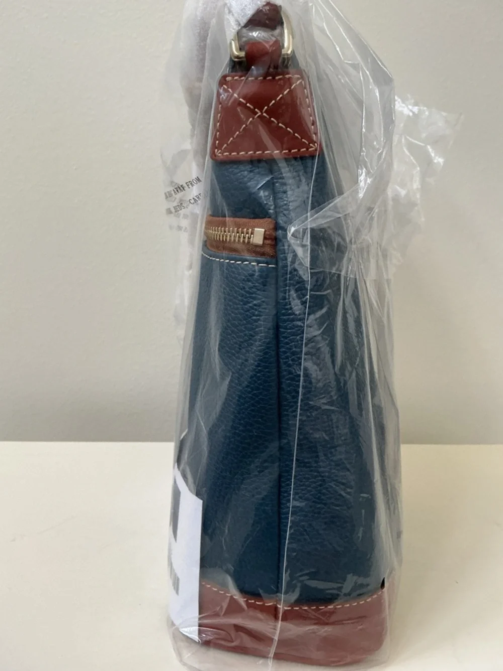 Dooney & Bourke Pebble Grain Large Tassel Crossbody Shoulder Bag - Picture 4 of 6